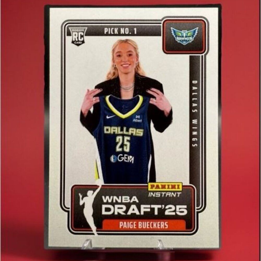 2025 Panini Instant  Dallas Wings  Paige Bueckers RC- , 1 Card